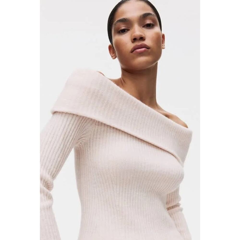 H&M Medium Cream Ribbed Raglan Off The Shoulder Sweater Sex Appeal Form Fitting